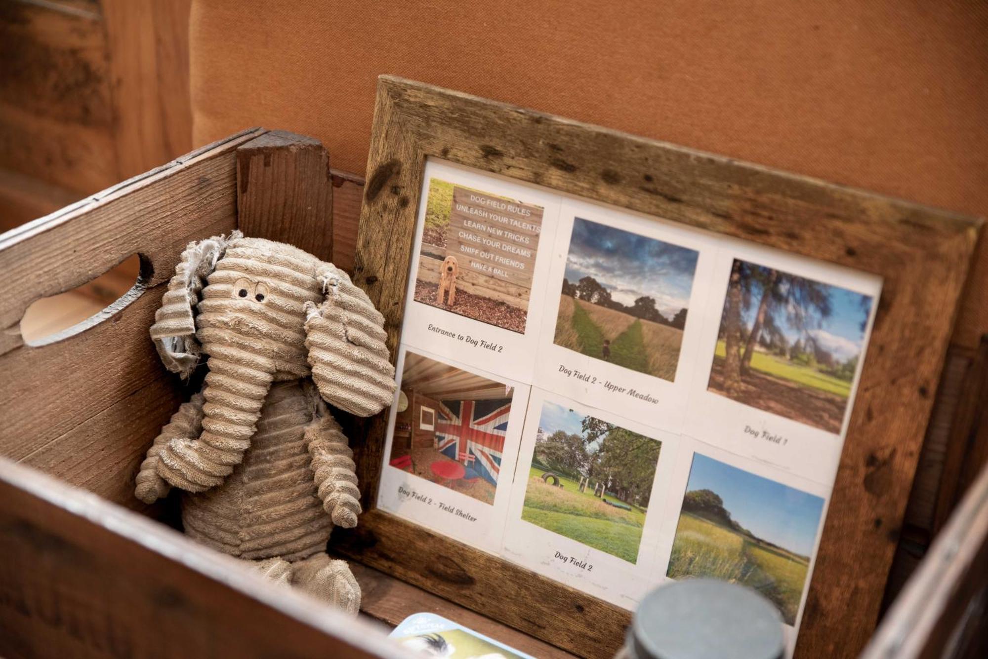 ブラッドフォード・オン・エイヴォンGranby Estate The Old Pool Houseアパートメント エクステリア 写真