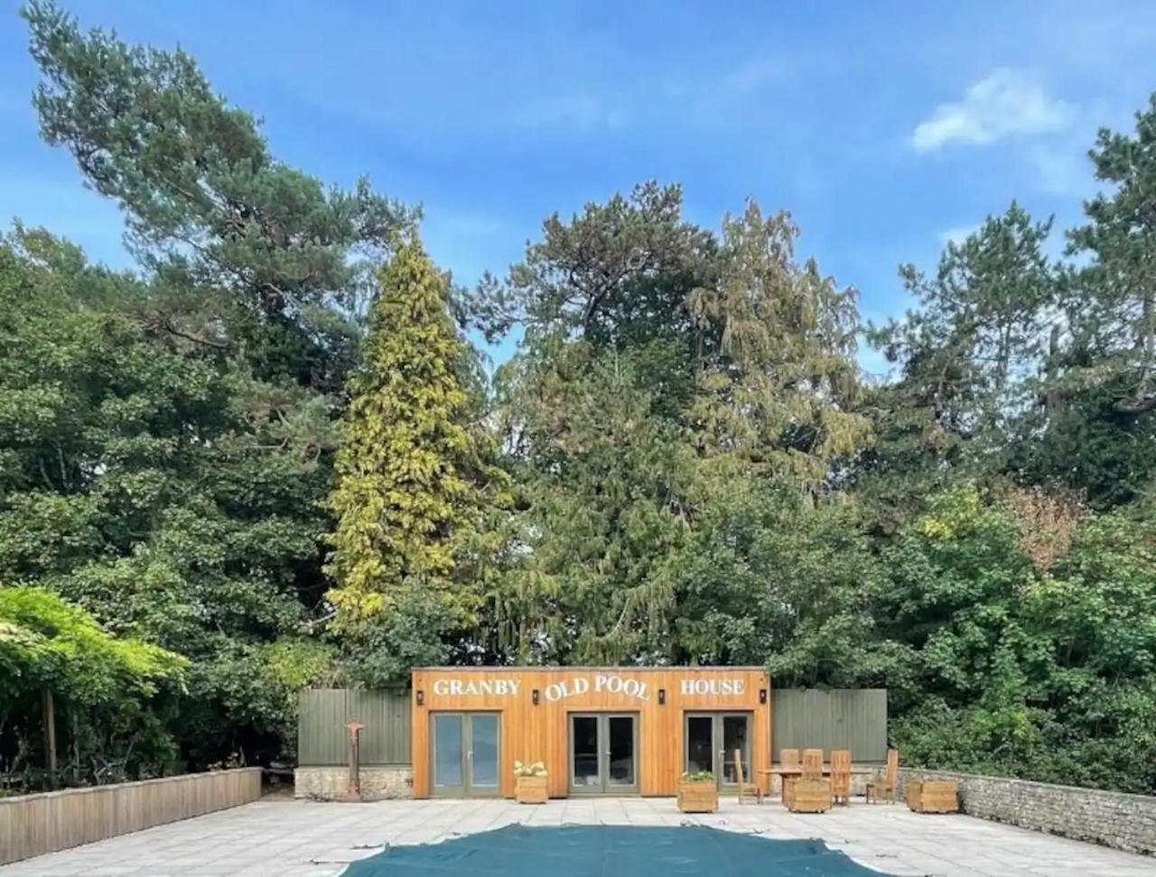 ブラッドフォード・オン・エイヴォンGranby Estate The Old Pool Houseアパートメント エクステリア 写真