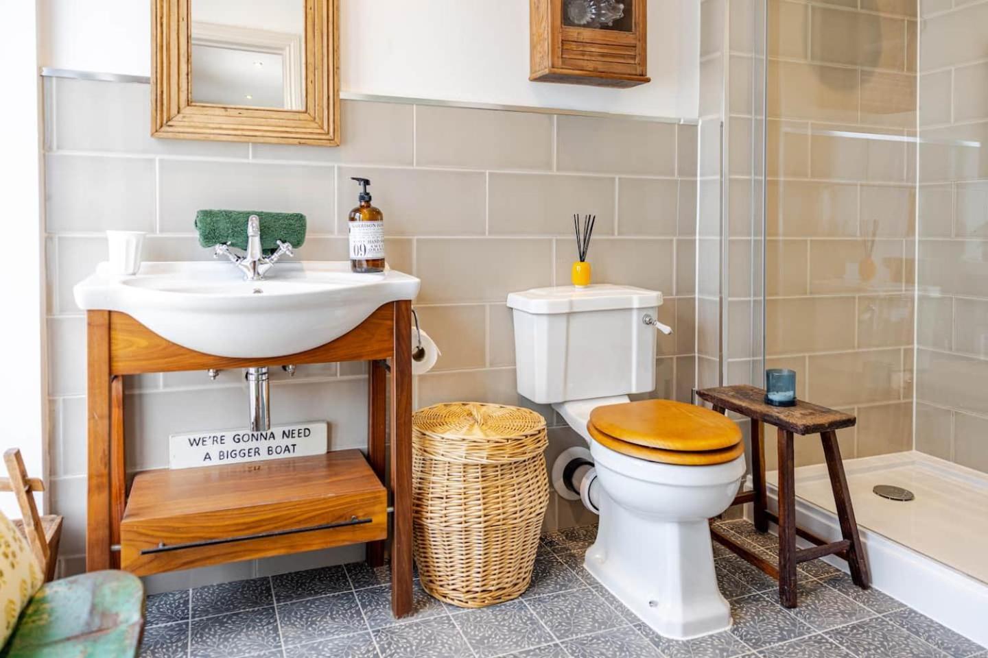 ブラッドフォード・オン・エイヴォンGranby Estate The Old Pool Houseアパートメント エクステリア 写真