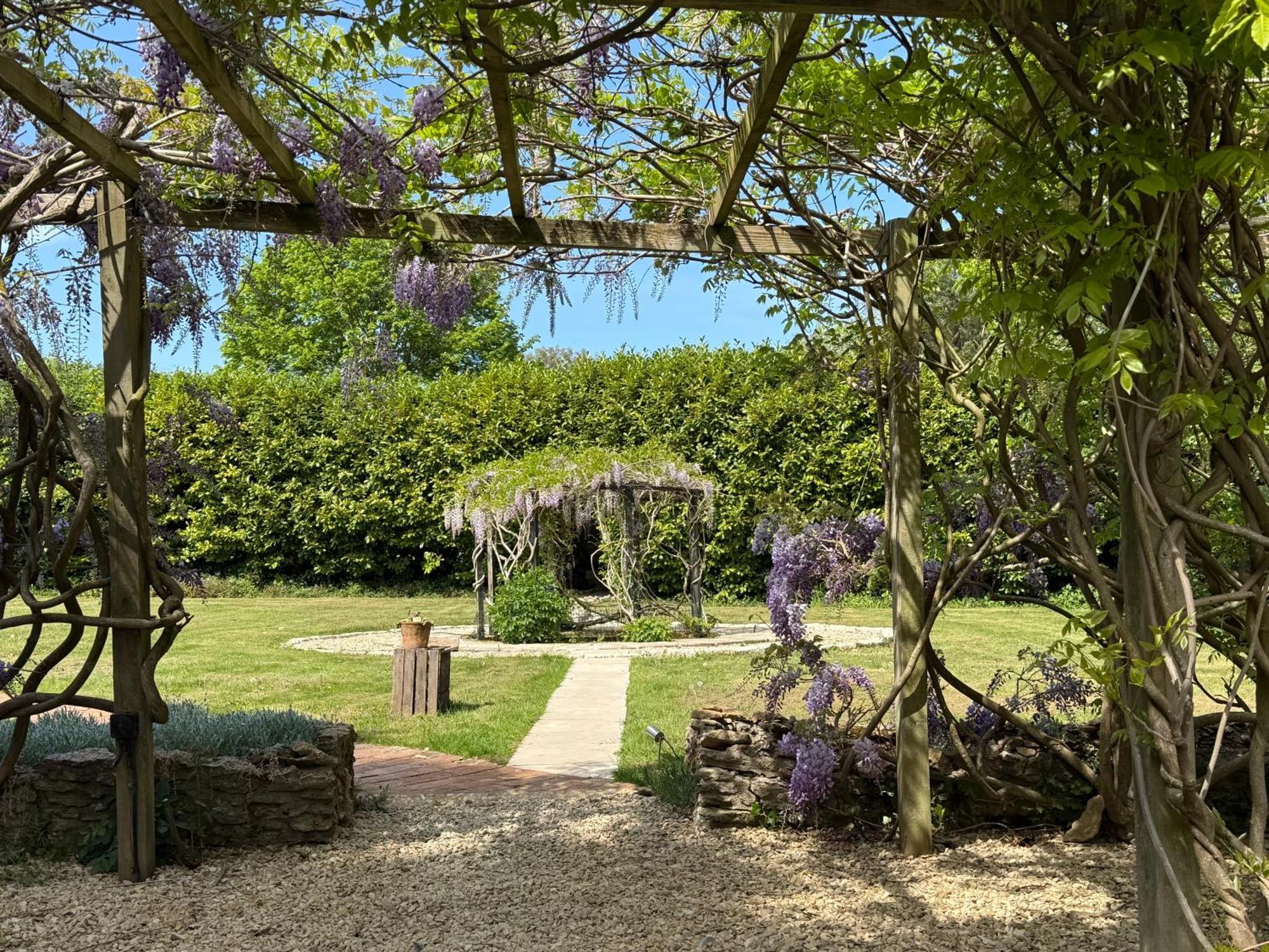 ブラッドフォード・オン・エイヴォンGranby Estate The Old Pool Houseアパートメント エクステリア 写真